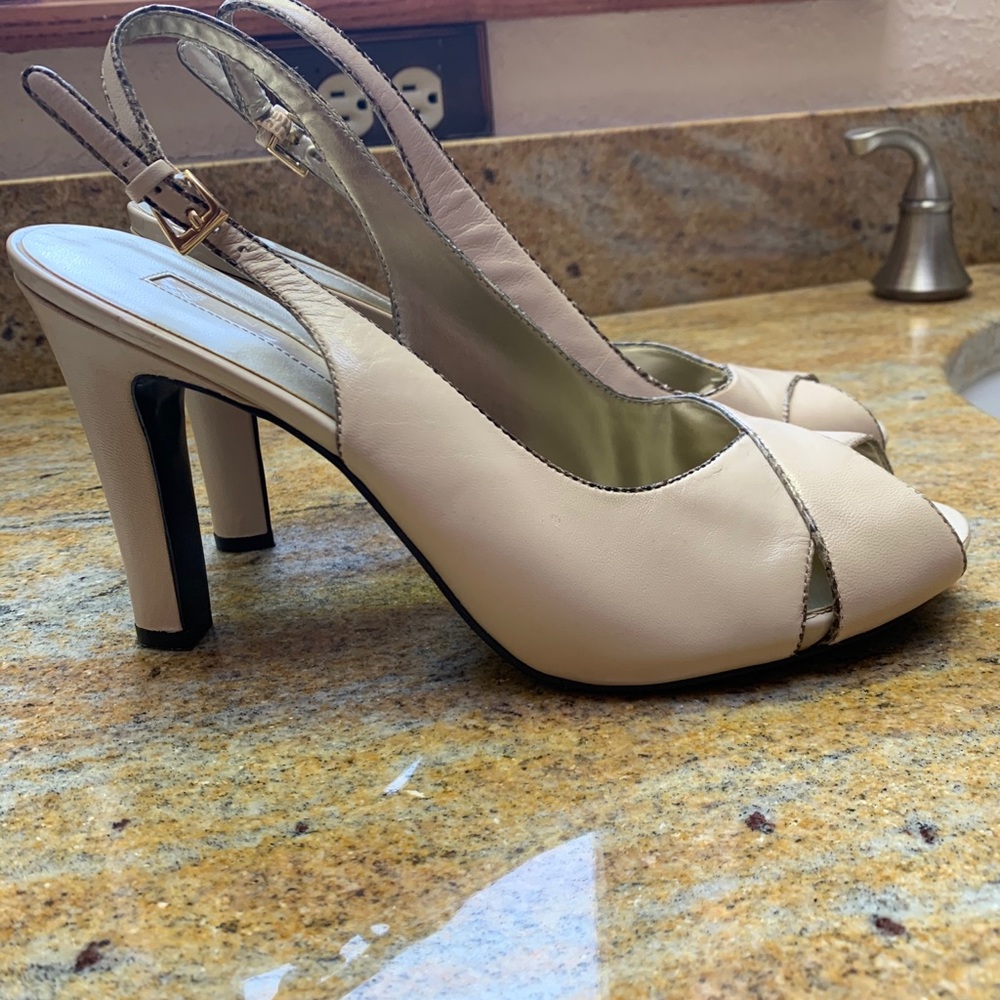 Heels - Picture 2 of 5